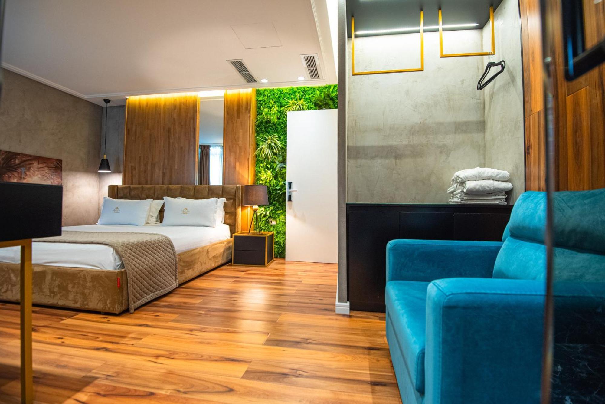 La Boutique 4* Tirana