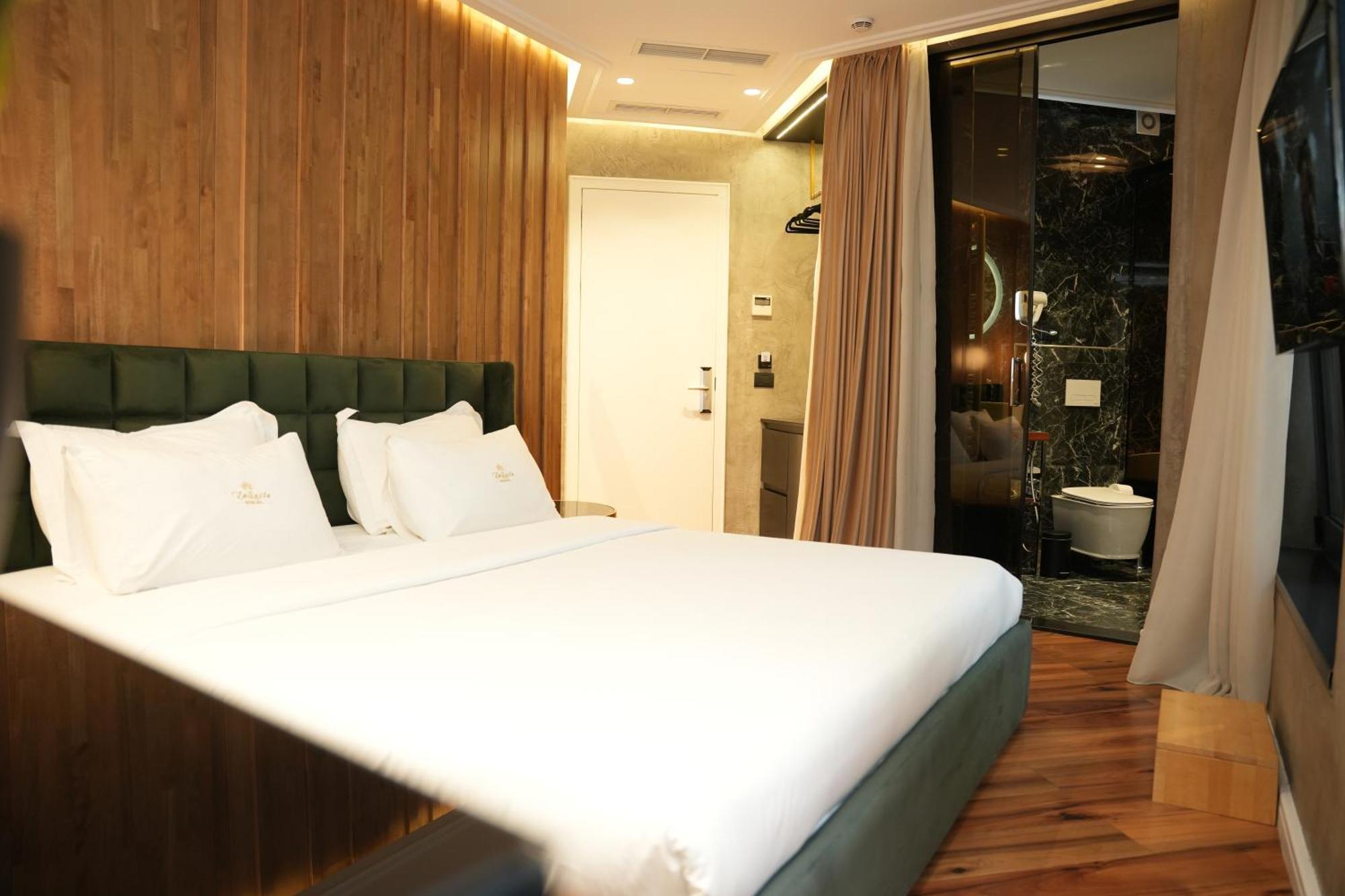 La Boutique 4*